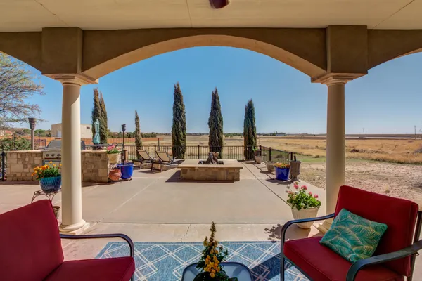 $835,000 | 8417 County Road 6940, Lubbock, TX 79407