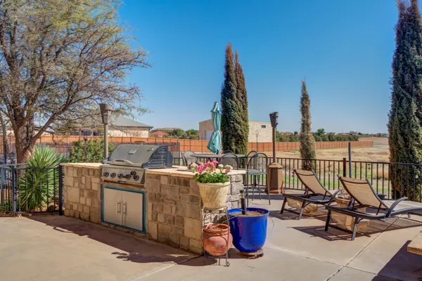 $835,000 | 8417 County Road 6940, Lubbock, TX 79407