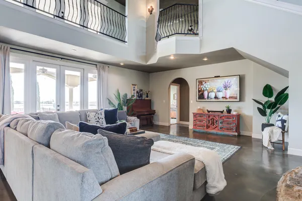 $835,000 | 8417 County Road 6940, Lubbock, TX 79407