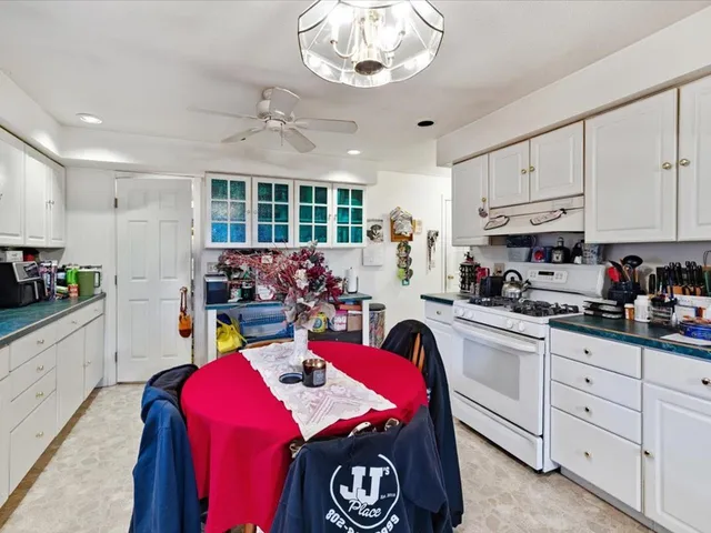 $399,000 | 13-15 Catherine Street, St. Albans, VT 05478