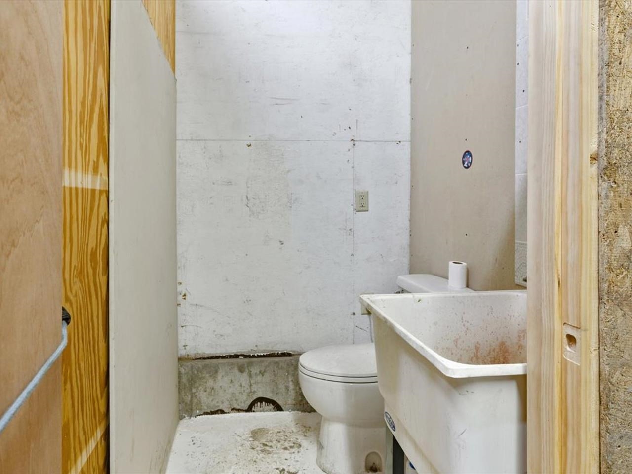 13-15 Catherine Street St. Albans, VT 05478 - Photo 29 of 35