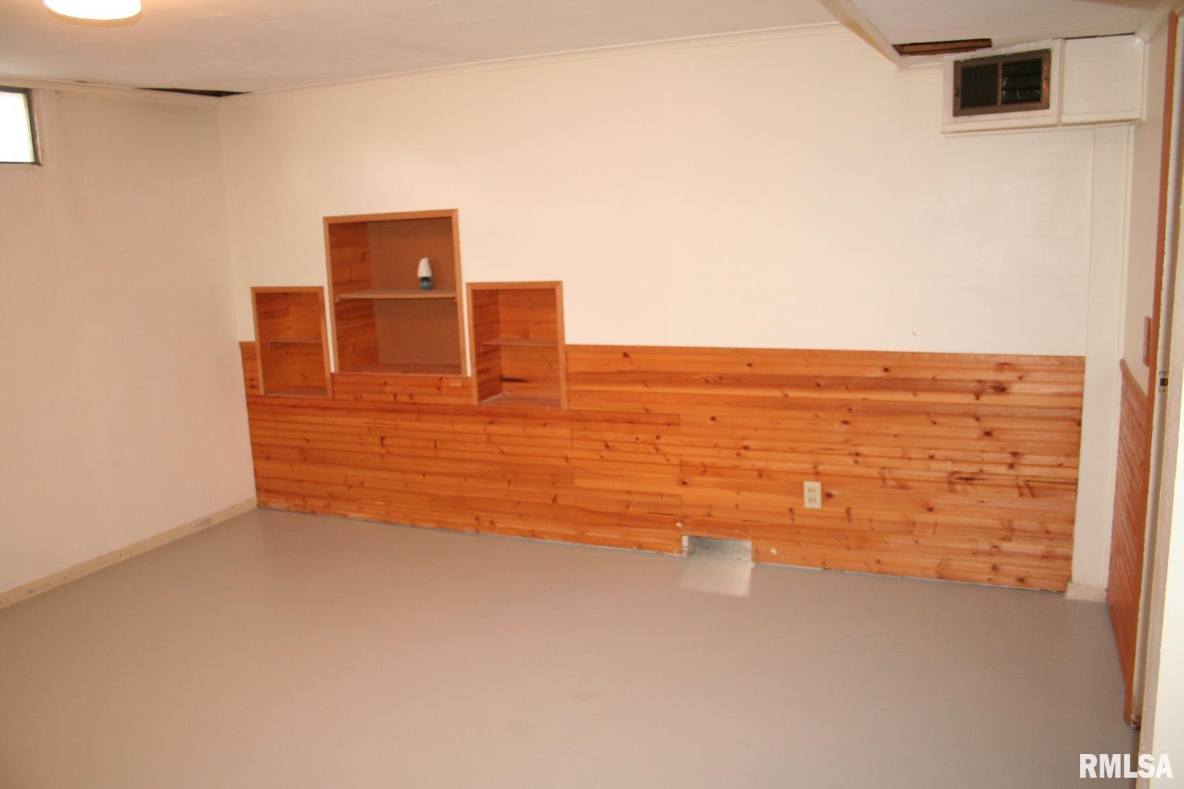 3026 Hyperion Road Bettendorf, IA 52722 - Photo 7 of 8 Gallery Image 7