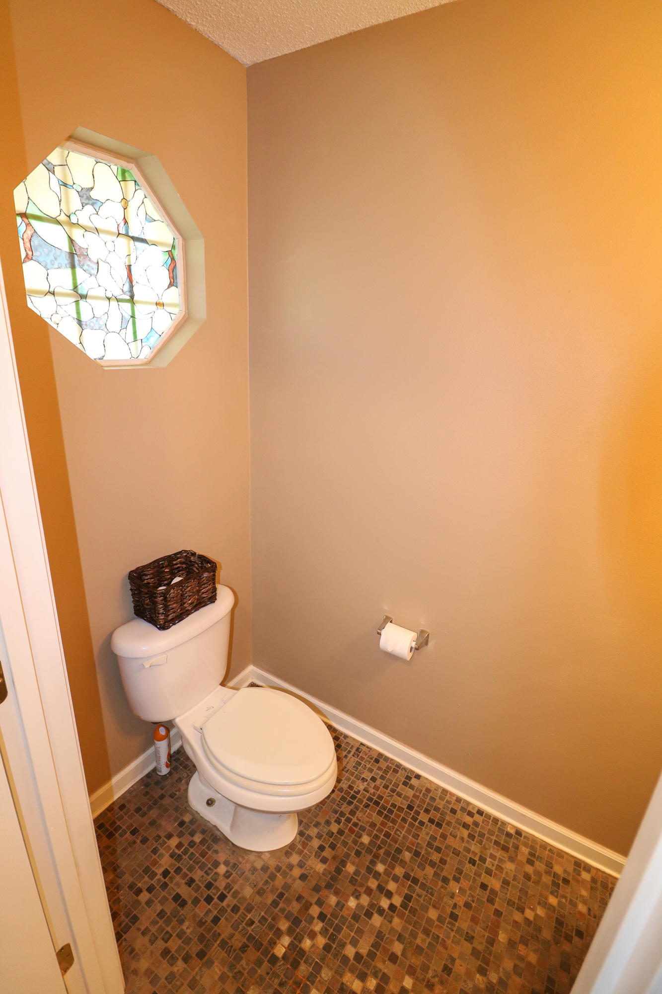 406 Crooked Pine Trail Crestview, FL 32539 - Photo 8 of 22 a bathroom with a toilet