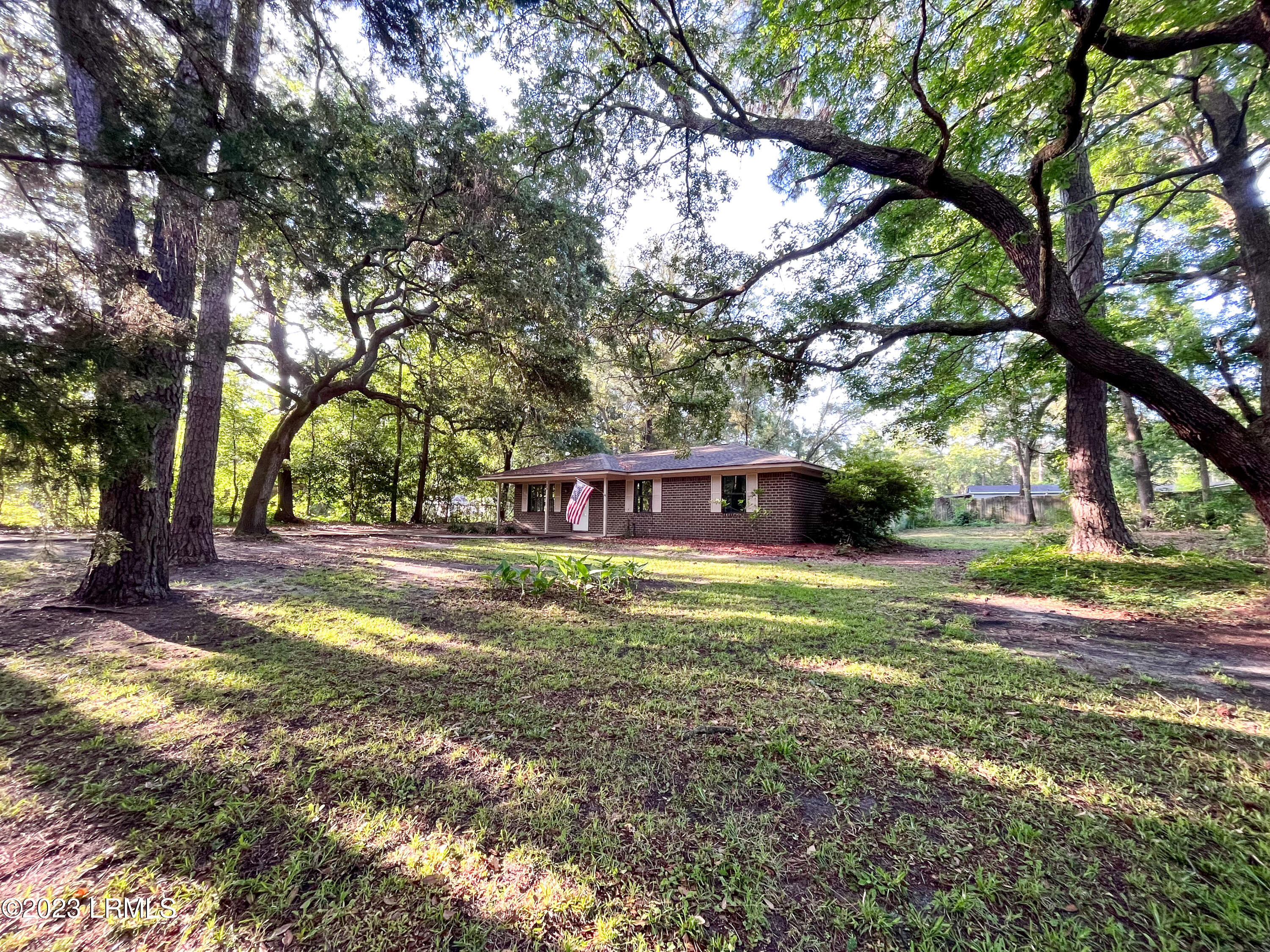 25 Buck Road Beaufort, SC 29907 - Photo 3 of 21 IMG_7106