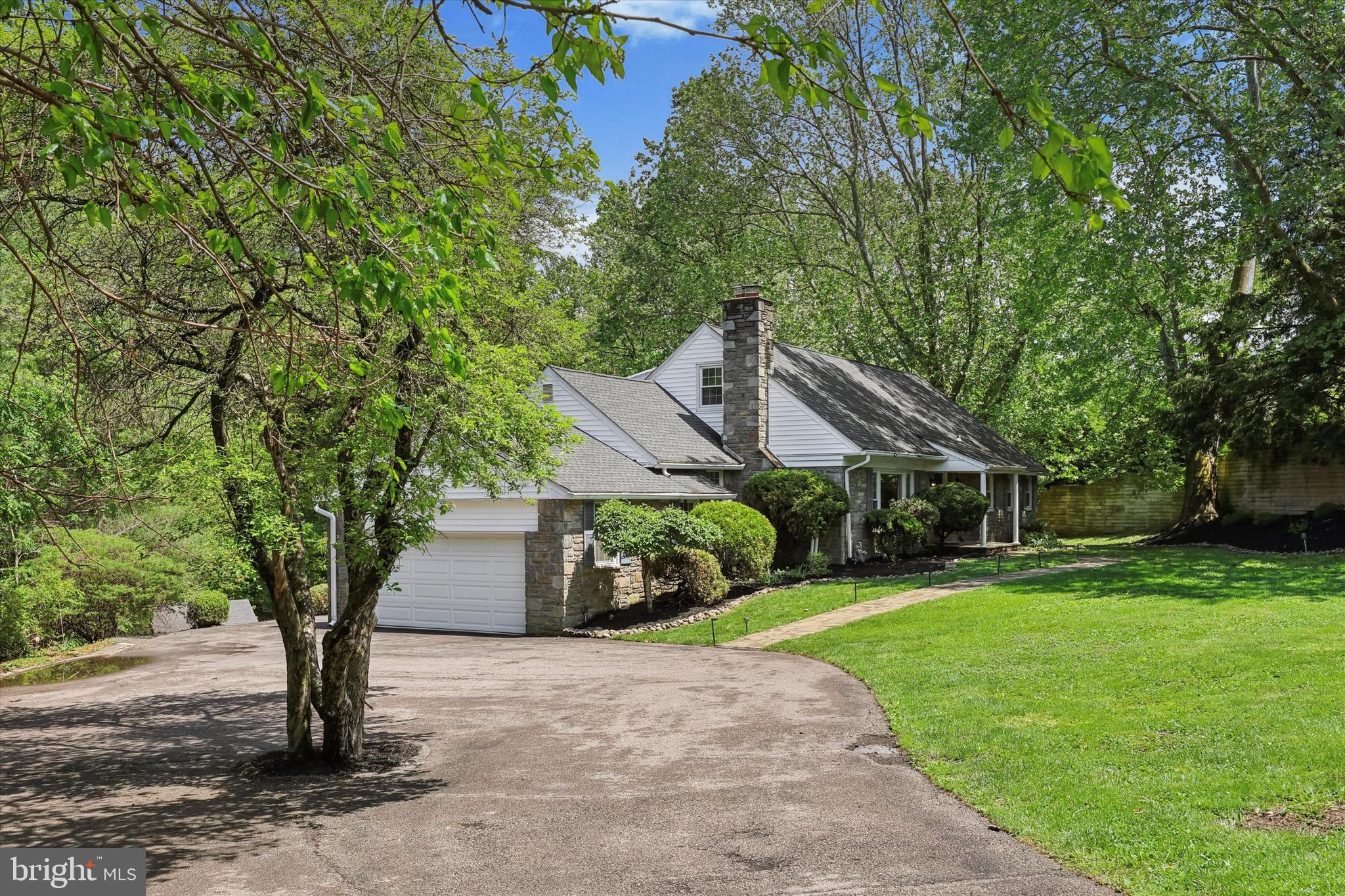 527 Conshohocken State Road Gladwyne, PA 19035 - Photo 3 of 44