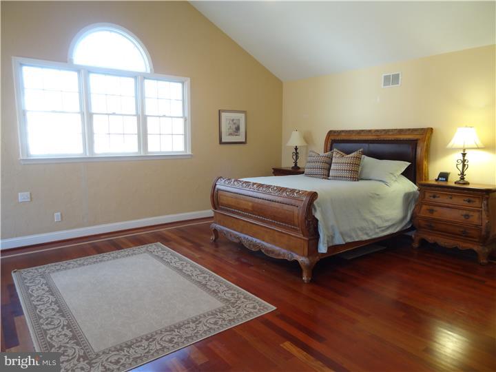 135 Oak Leaf Road Berlin, NJ 08009 - Photo 15 of 24 Master Bedroom