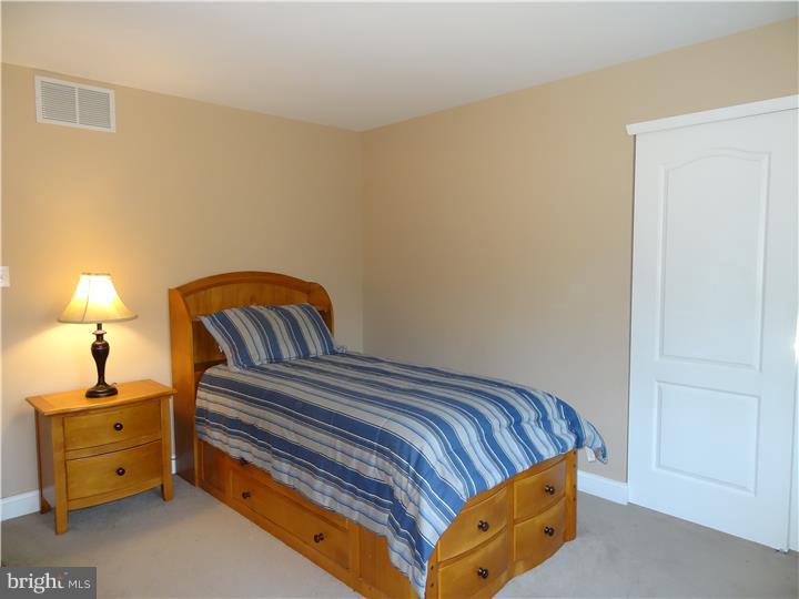 135 Oak Leaf Road Berlin, NJ 08009 - Photo 20 of 24 Bedroom 4