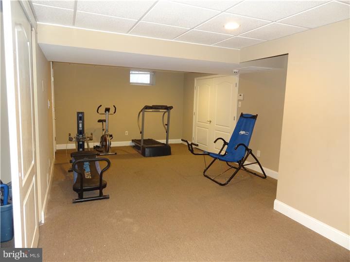 135 Oak Leaf Road Berlin, NJ 08009 - Photo 23 of 24 Basement - Finished