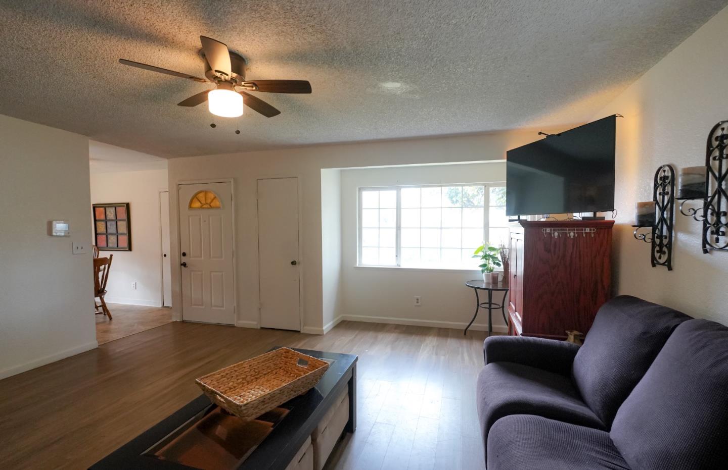 261 Miller Road Hollister, CA 95023 - Photo 4 of 19 Gallery Image 4