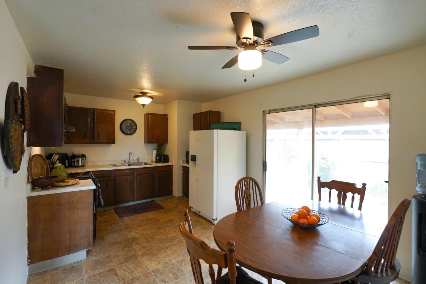 261 Miller Road Hollister, CA 95023 - Photo 8 of 19 Gallery Image 8