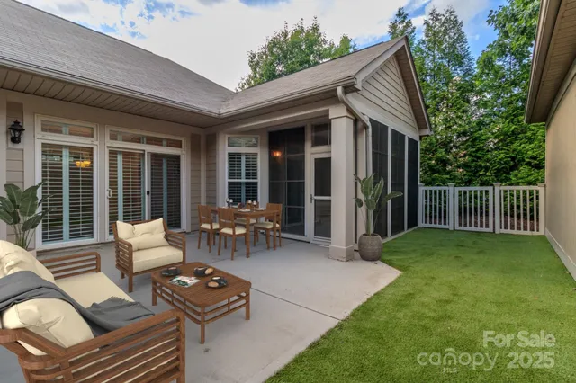 $512,000 | 4423 Parkgate Drive, Matthews, NC 28105