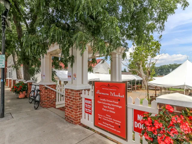 $512,000 | 4423 Parkgate Drive, Matthews, NC 28105