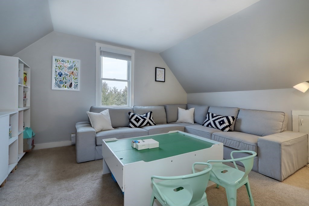 20 Robinwood Road Dedham, MA 02026 - Photo 21 of 28 Gallery Image 21