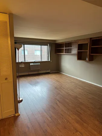 $129,900 | 4623 North Chester Avenue, Unit 311, Chicago, IL 60656