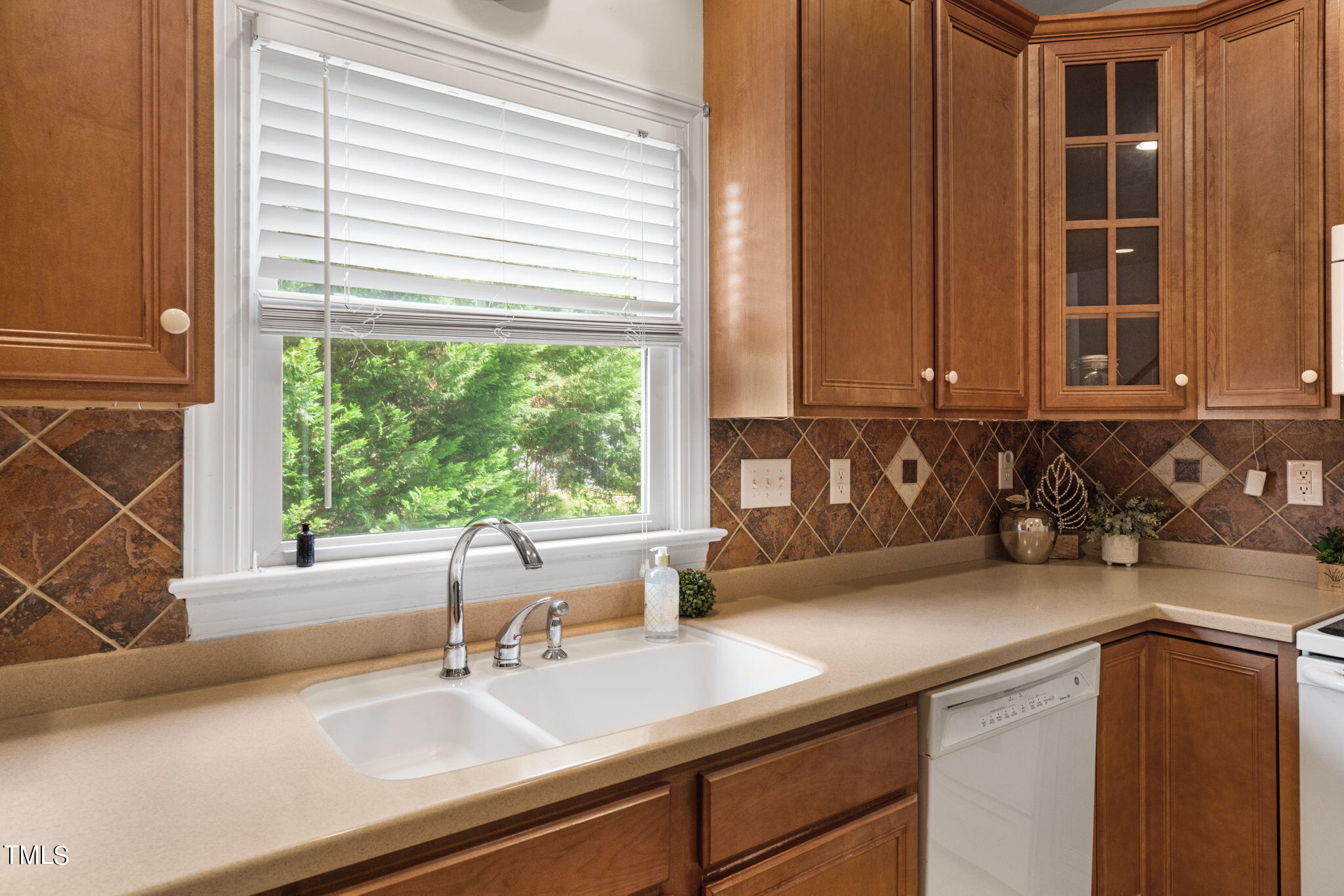 8008 Satillo Lane Raleigh, NC 27616 - Photo 9 of 23 15-web-or-mls-8008-satillo-010