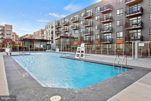 a building with view of outdoor space
