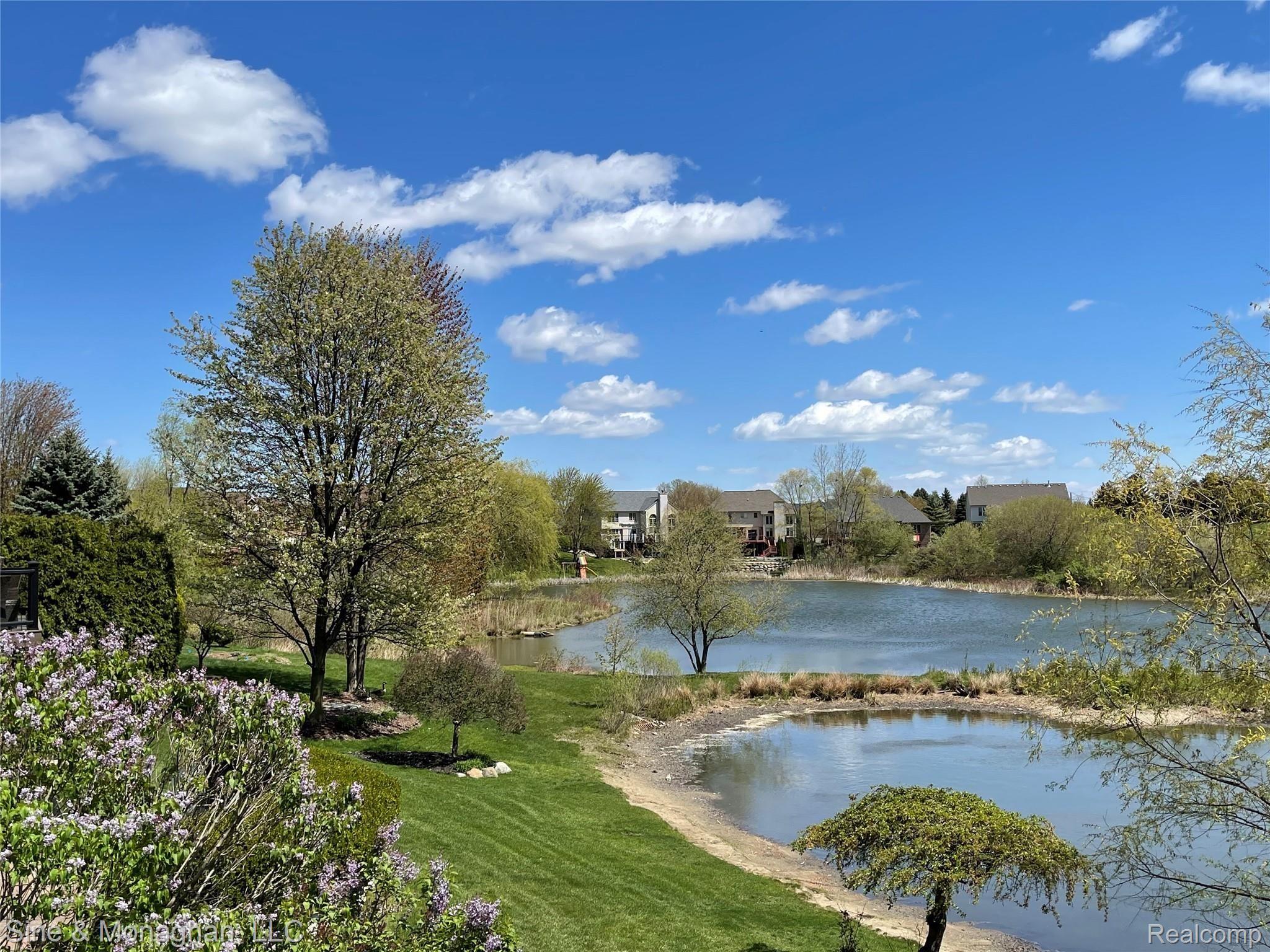 1380 Ross Lane Rochester, MI 48306 - Photo 2 of 50 Pond View