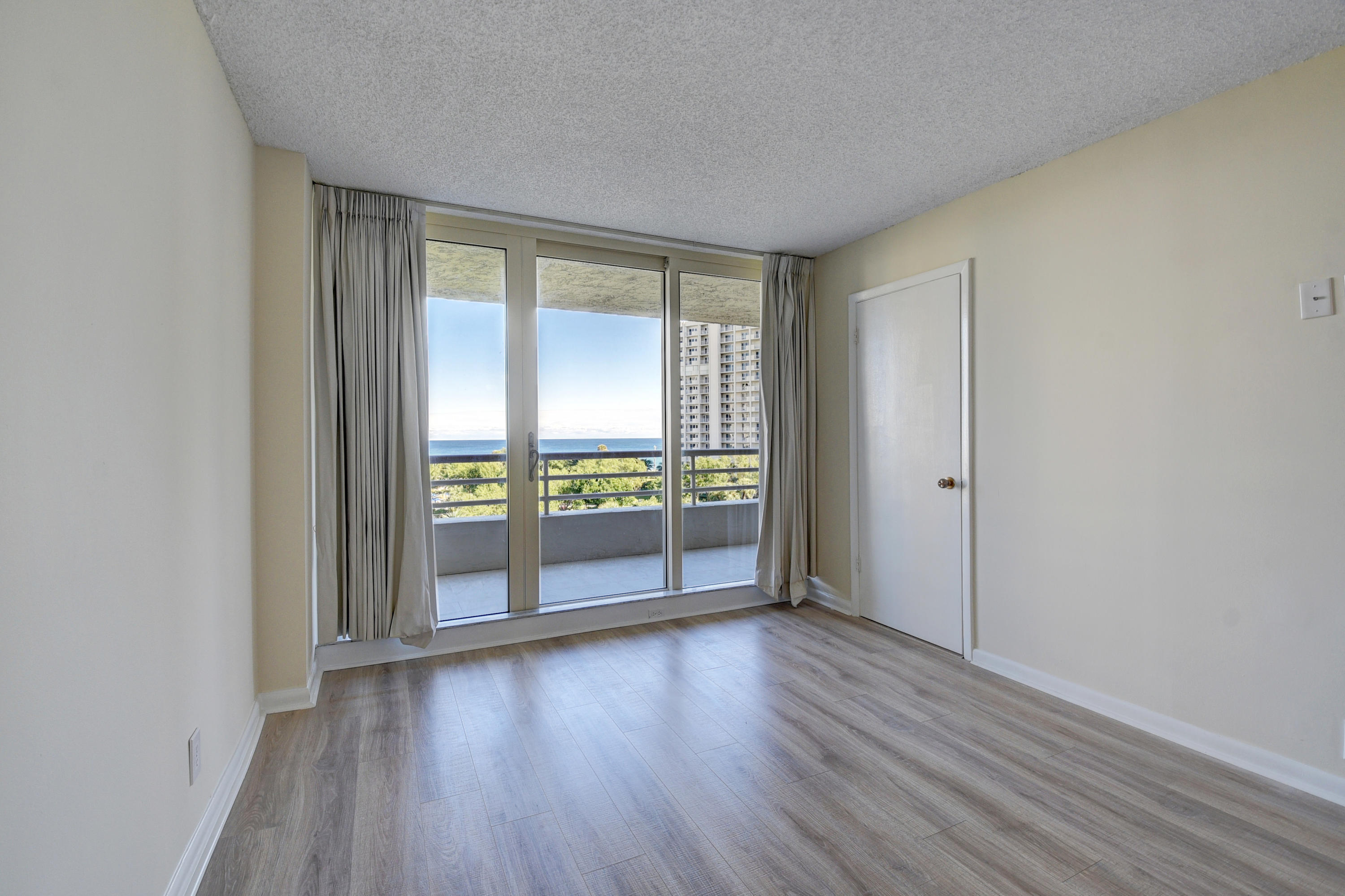 4101 North Ocean Boulevard, Unit 608D Boca Raton, FL 33431 - Photo 20 of 39 29_virtuals1 (18)