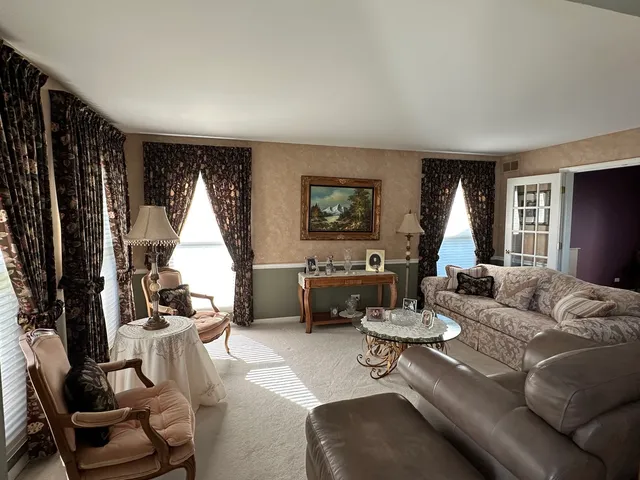 $475,000 | 1850 White Oak Drive, Algonquin, IL 60102