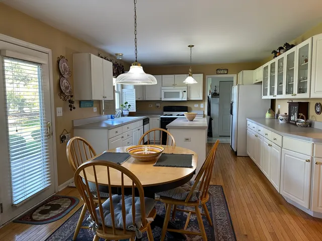 $475,000 | 1850 White Oak Drive, Algonquin, IL 60102