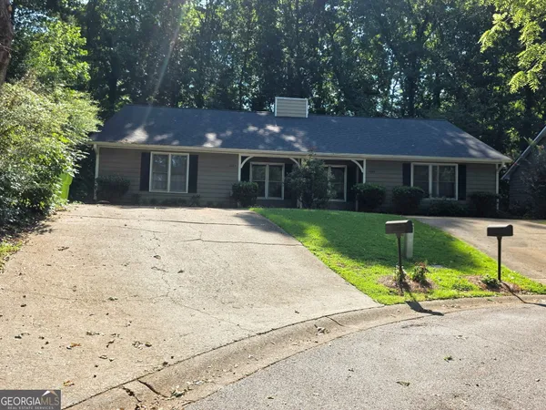 $1,725 | 4063 Coopers Hill Drive Southeast, Smyrna, GA 30080