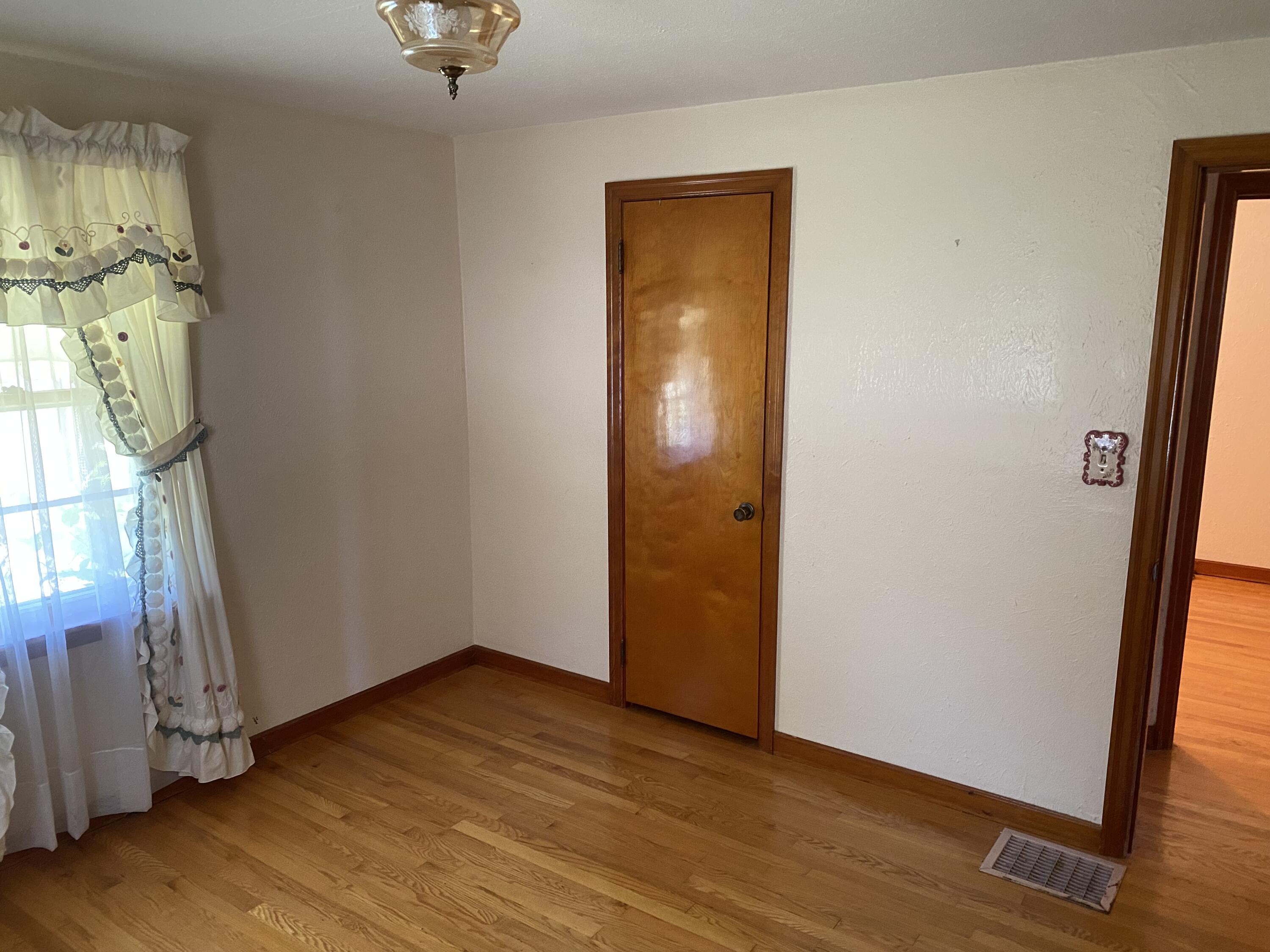 1509 Amherst Road Springfield, OH 45504 - Photo 16 of 27 Gallery Image 16