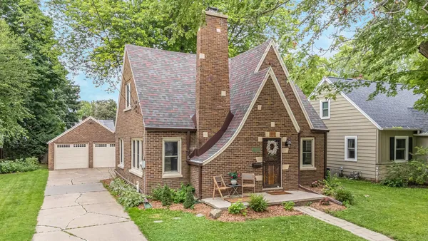 $359,900 | 1704 North Erb Street, Appleton, WI 54911