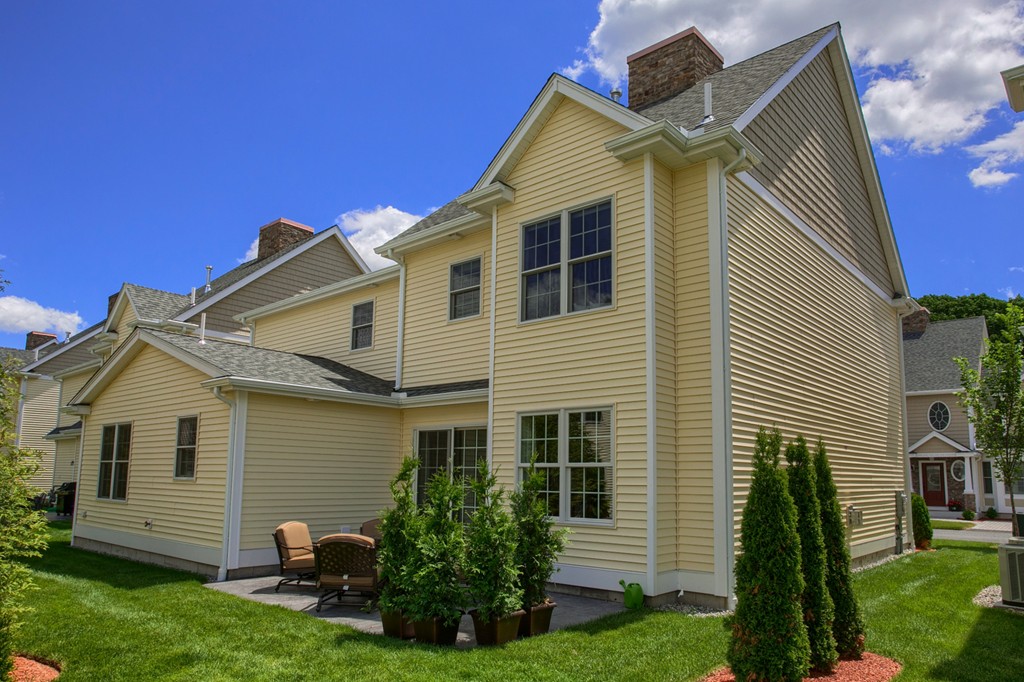 8 Rockingham Drive, Unit 127 Lowell, MA 01852 - Photo 3 of 29 Gallery Image 3