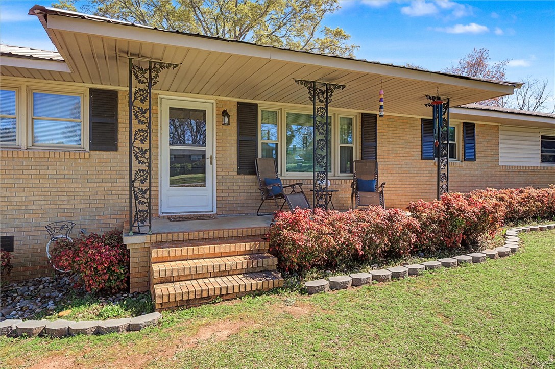 305 Clearview Drive Anderson, SC 29625 - Photo 2 of 35