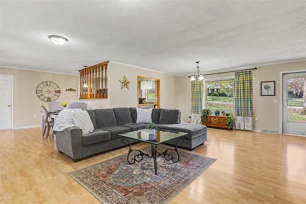 $277,000 | 305 Clearview Drive, Anderson, SC 29625