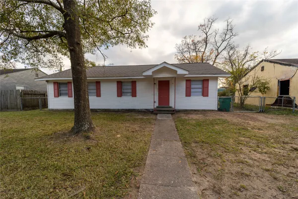 $110,000 | 507 West Decatur Avenue, Orange, TX 77630