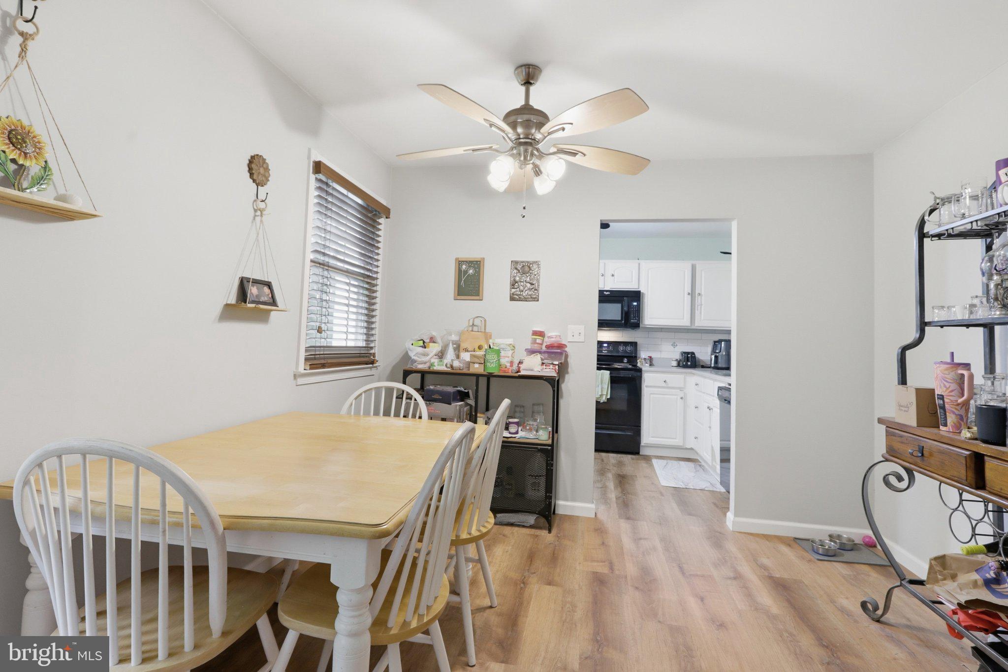 178 Elephant Road, Unit B22 Dublin, PA 18917 - Photo 13 of 17 Bright and inviting dining space.