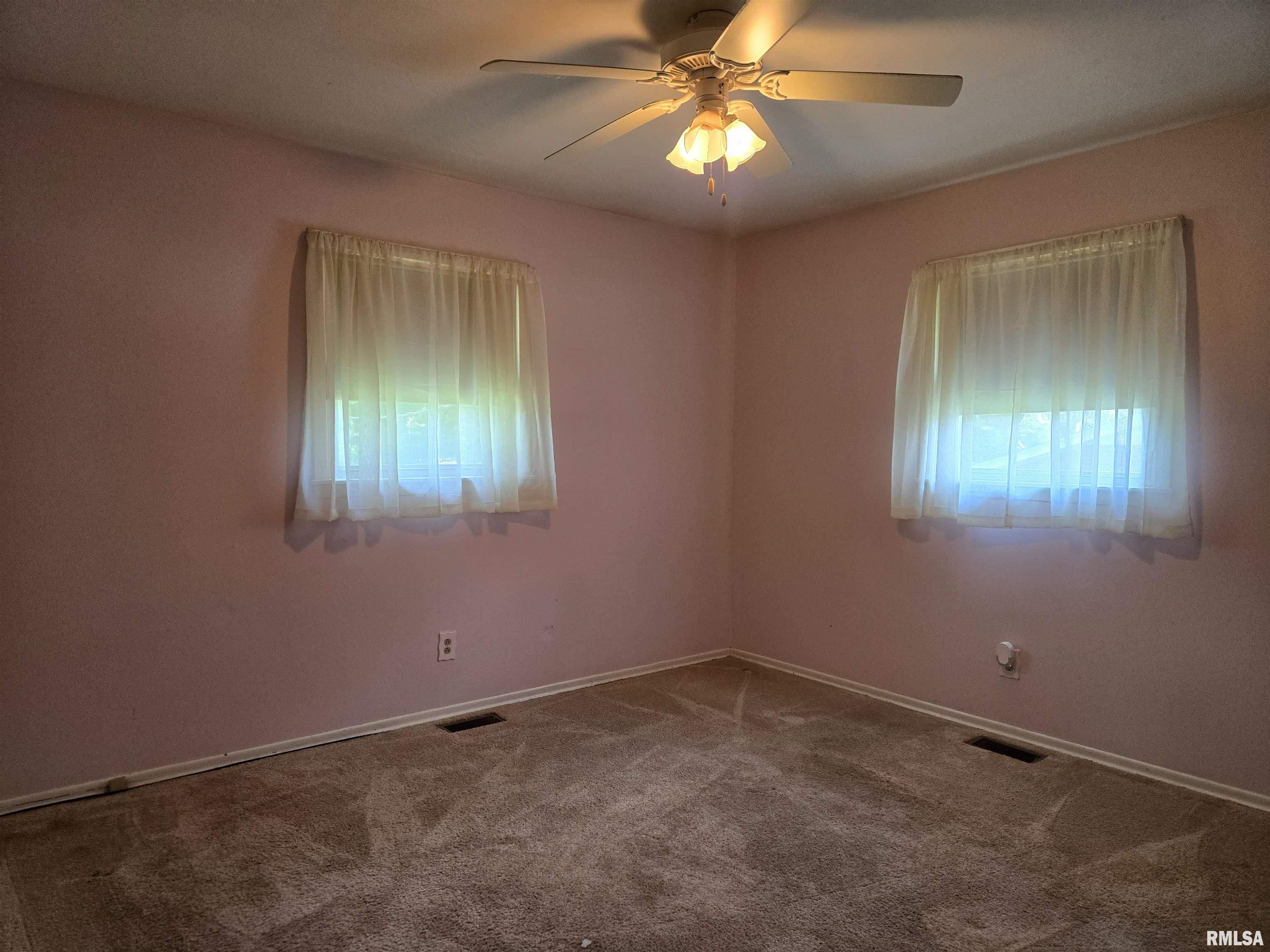 513 South Marion Street Carthage, IL 62321 - Photo 11 of 43