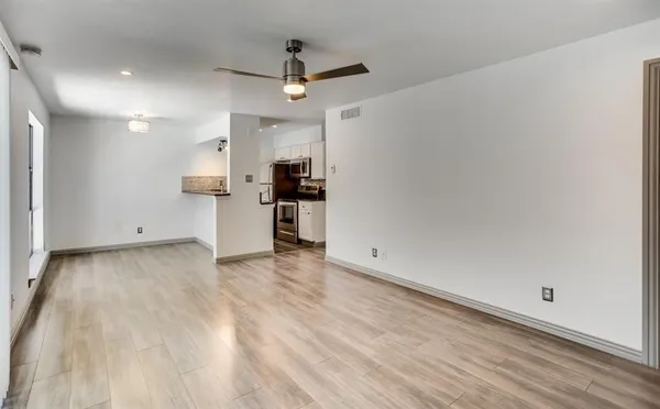 $1,450 | 2800 Douglas Avenue, Unit 313, Dallas, TX 75219