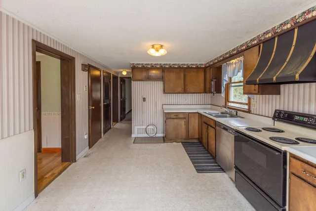 $349,000 | 25 Mountain View Drive, Rockland, ME 04841