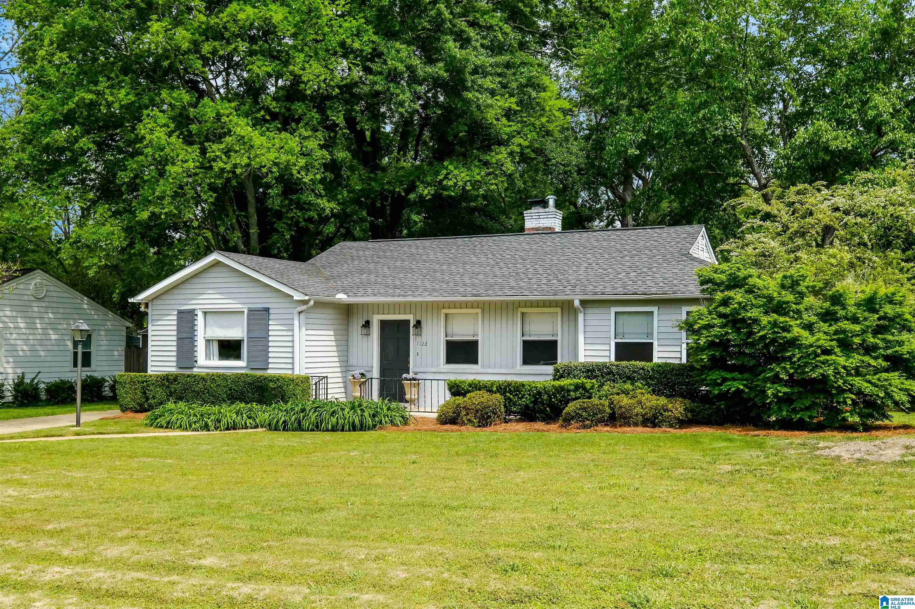 1122 Sims Avenue Birmingham, AL 35213 - Photo 1 of 41