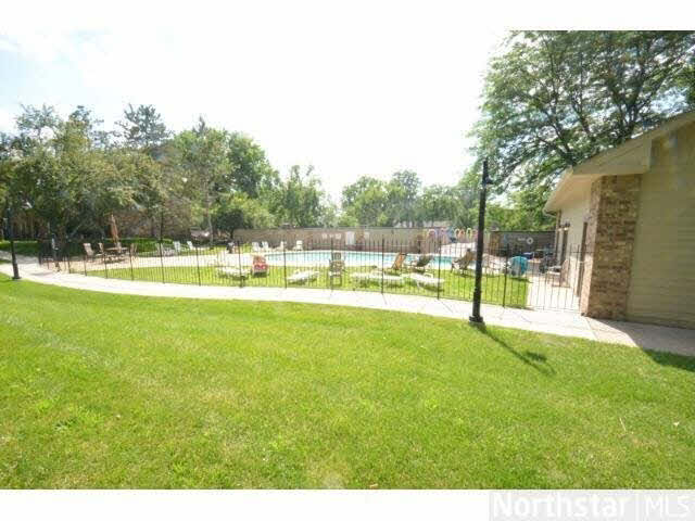 4436 Cedar Lk Road South, Unit 4 St. Louis Park, MN 55416 - Photo 9 of 10 Gallery Image 9