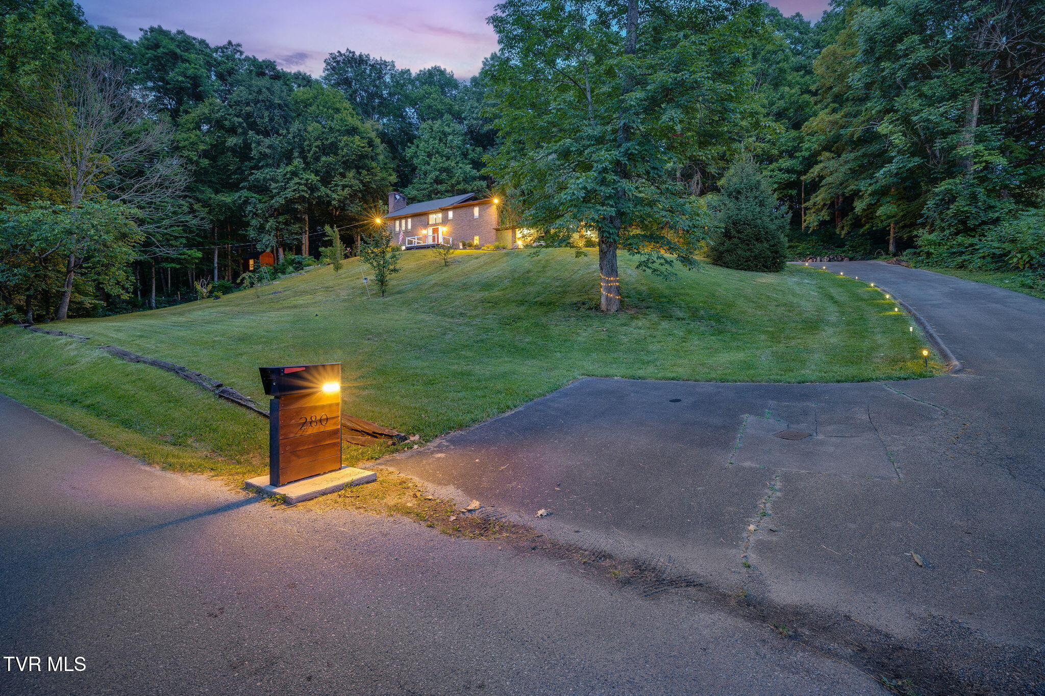280 Possum Hollow Road Gray, TN 37615 - Photo 3 of 57 201