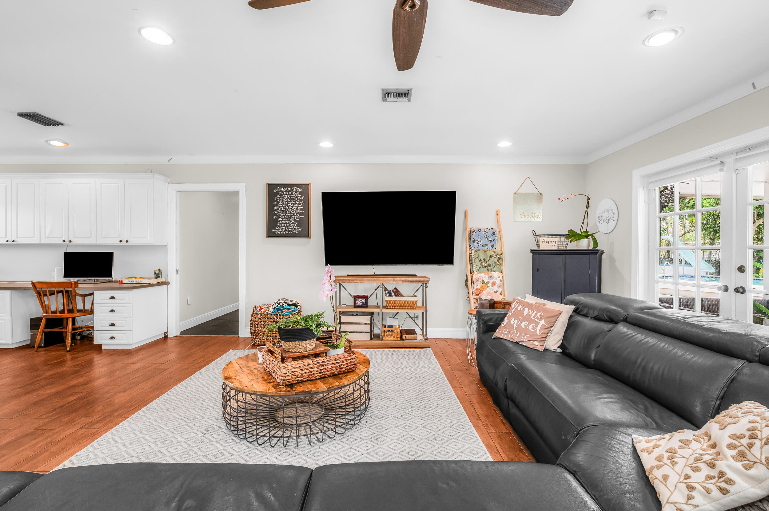 4734 Jefferson Street Hollywood, FL 33021 - Photo 15 of 62 photo-11