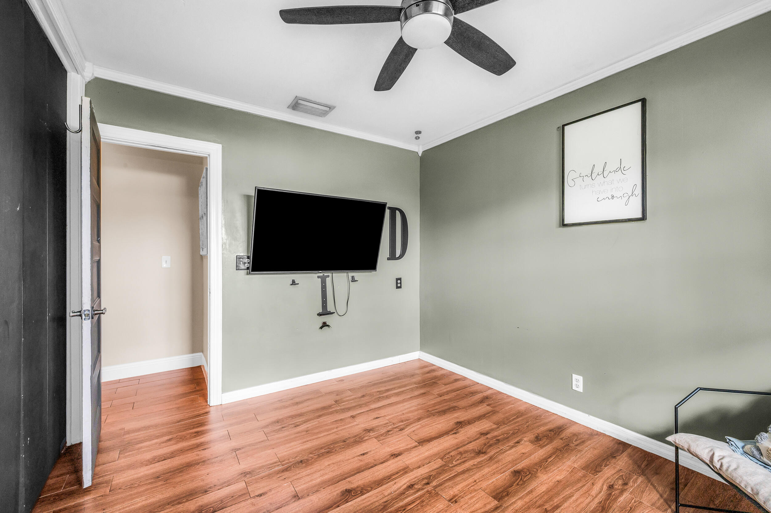 4734 Jefferson Street Hollywood, FL 33021 - Photo 25 of 62 photo-21