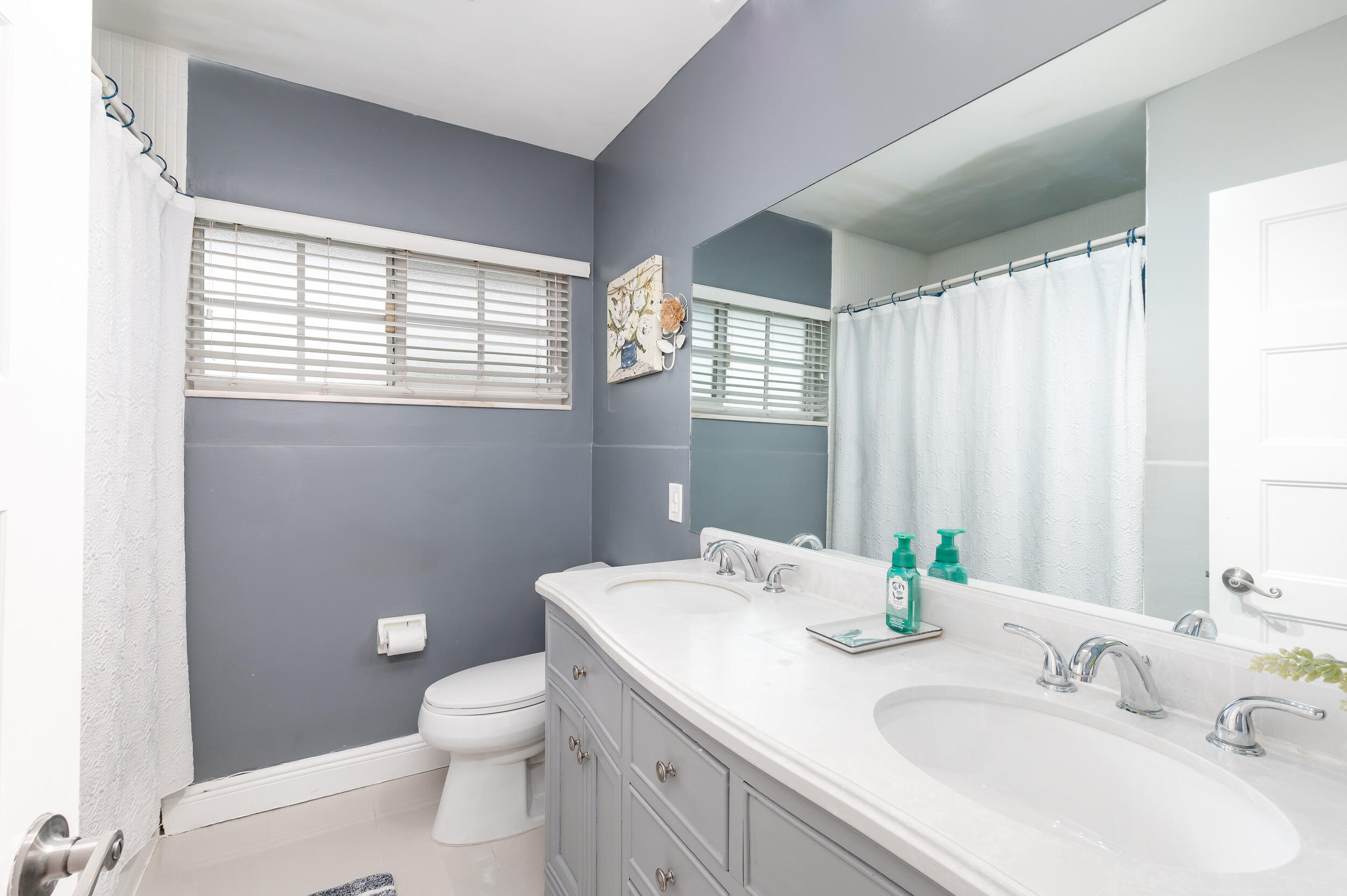 4734 Jefferson Street Hollywood, FL 33021 - Photo 29 of 62 photo-25