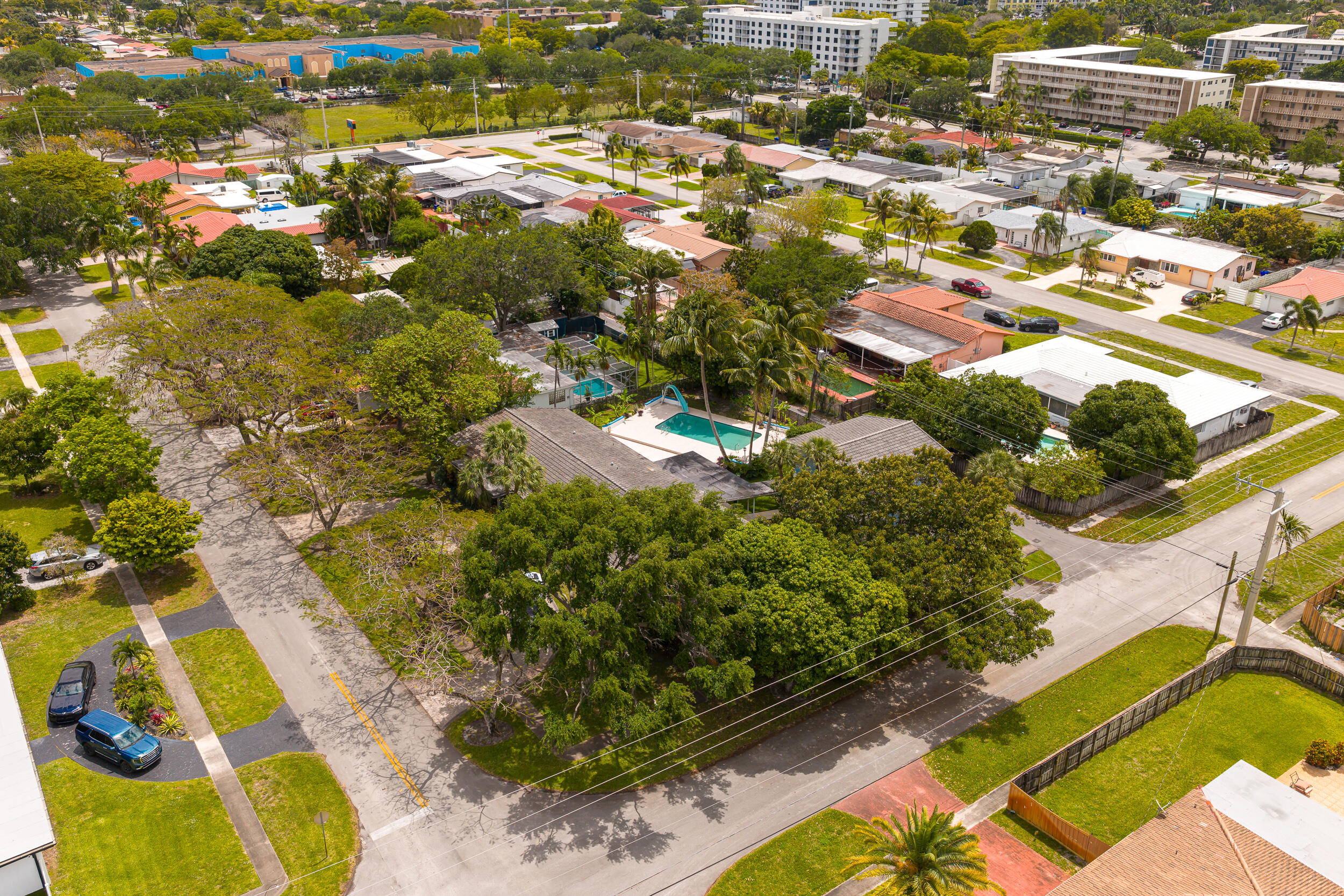 4734 Jefferson Street Hollywood, FL 33021 - Photo 4 of 62 photo-53