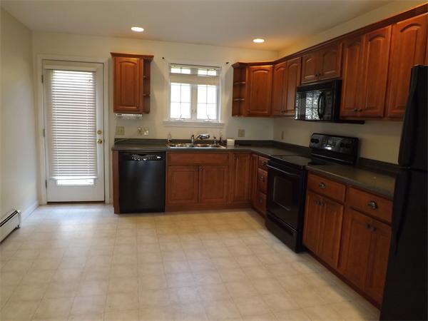 930 Templeton Road, Unit 12 Athol, MA 01331 - Photo 3 of 17