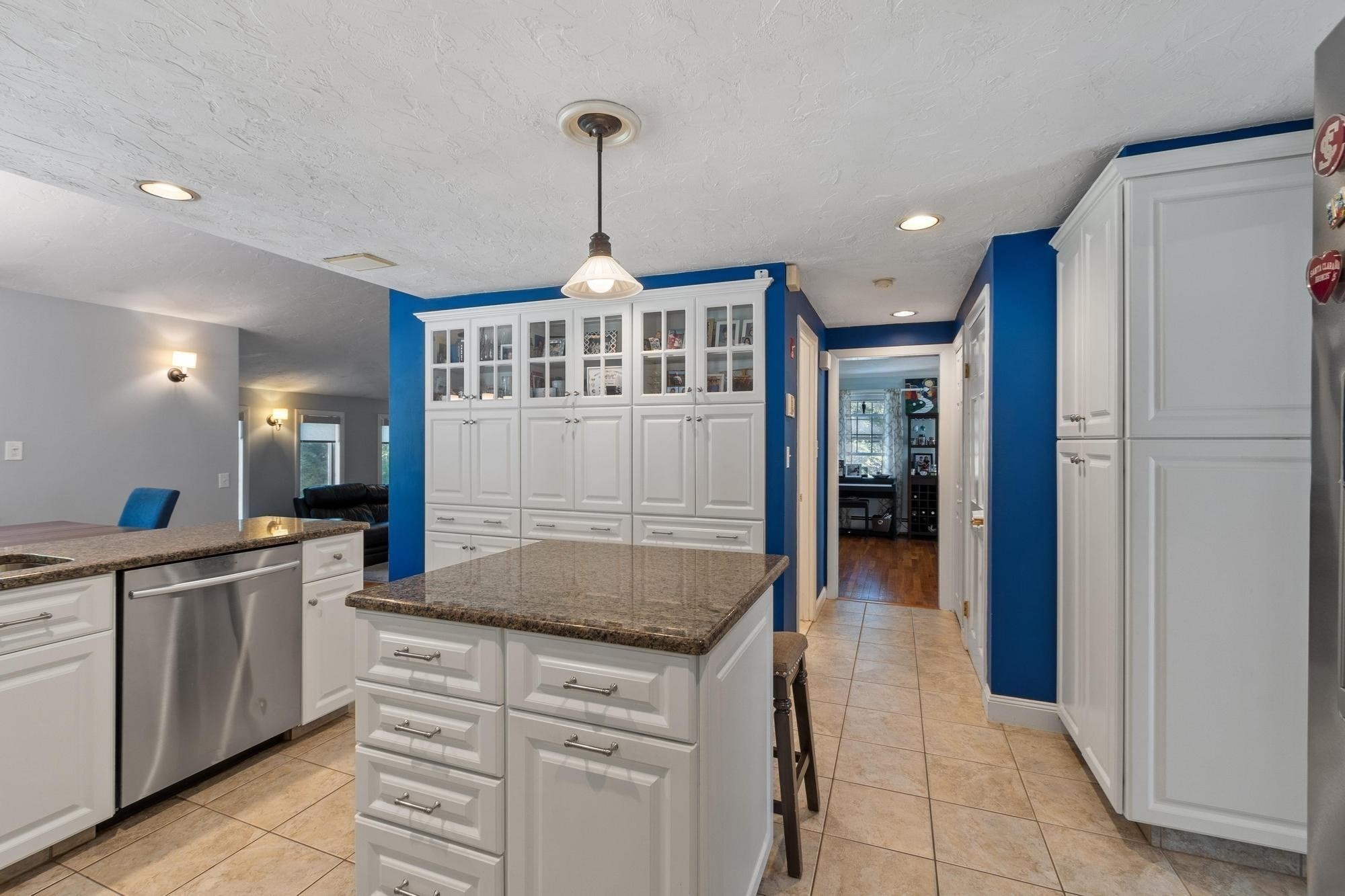 23 Greenwood Road Andover, MA 01810 - Photo 10 of 40 Gallery Image 10