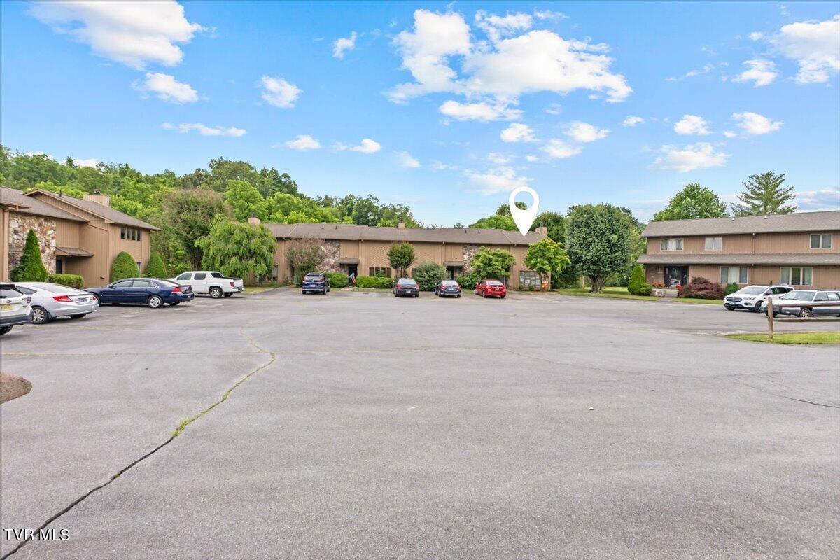 660 Fox Meadow Road, Unit 8 Elizabethton, TN 37643 - Photo 32 of 44 33-128A7446