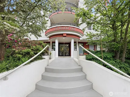 $349,950 | 232 Belmont Avenue East, Unit 202, Seattle, WA 98102