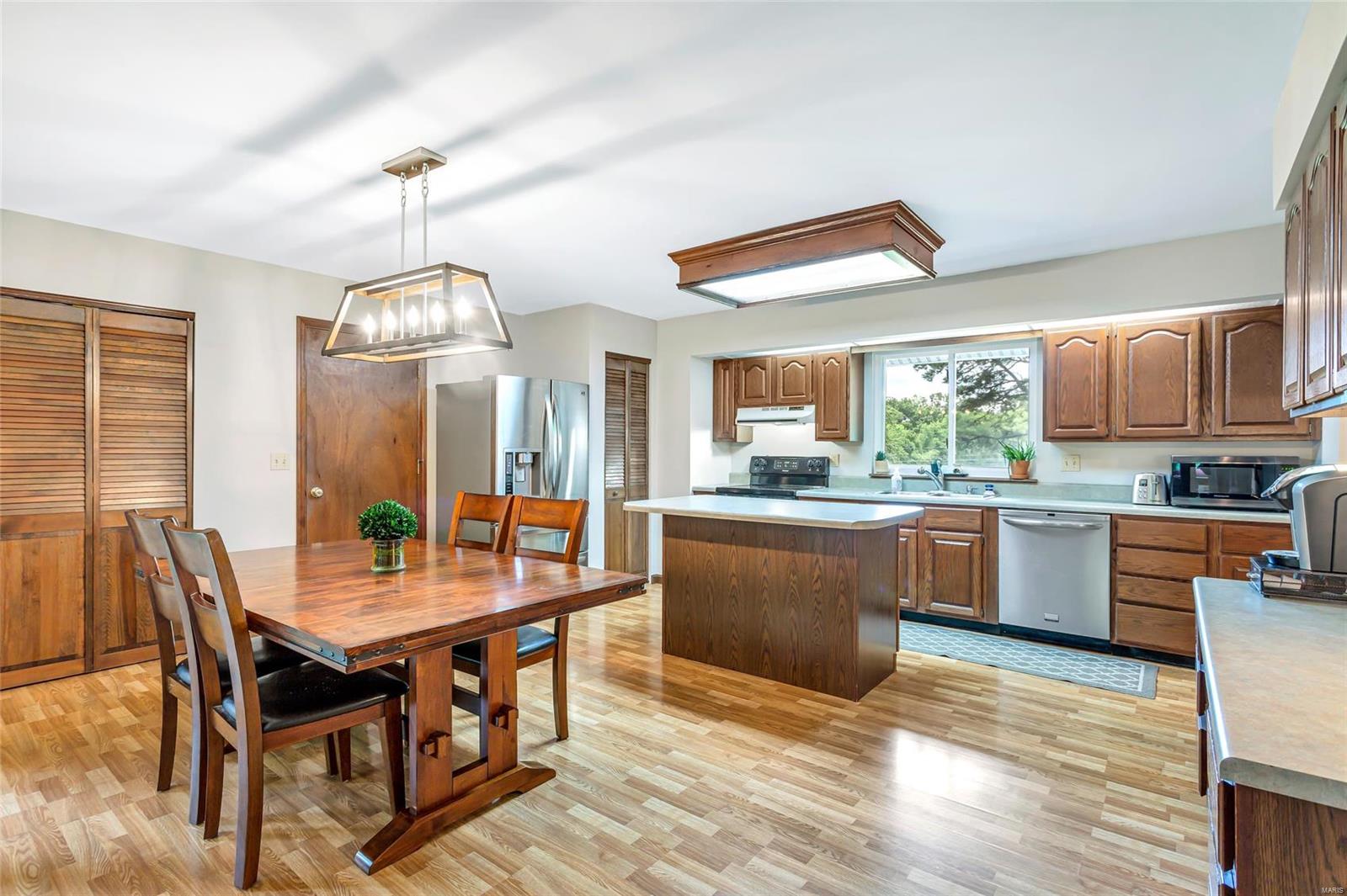 4411 Hueffmeier Road Defiance, MO 63341 - Photo 18 of 41 Gallery Image 18