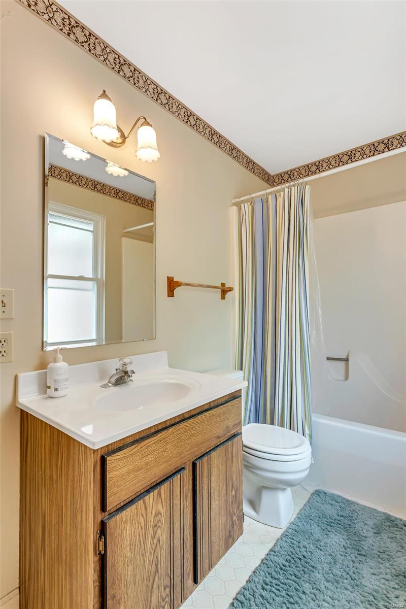 4411 Hueffmeier Road Defiance, MO 63341 - Photo 35 of 41 Gallery Image 35