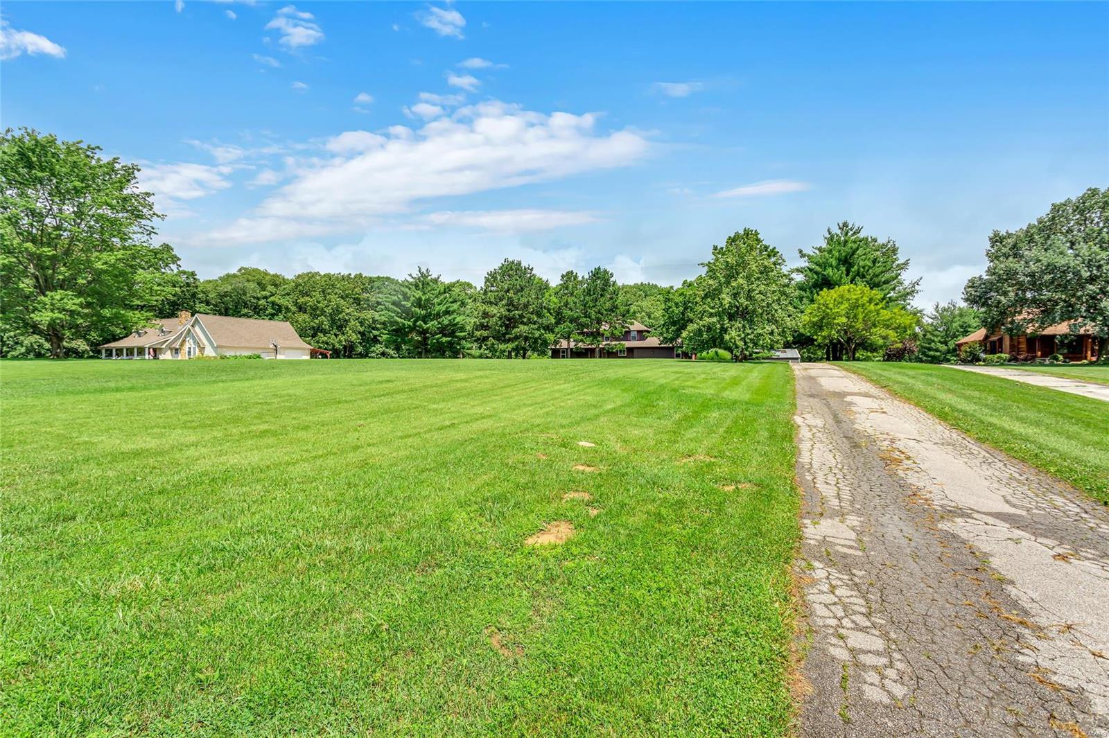 4411 Hueffmeier Road Defiance, MO 63341 - Photo 7 of 41 Gallery Image 7