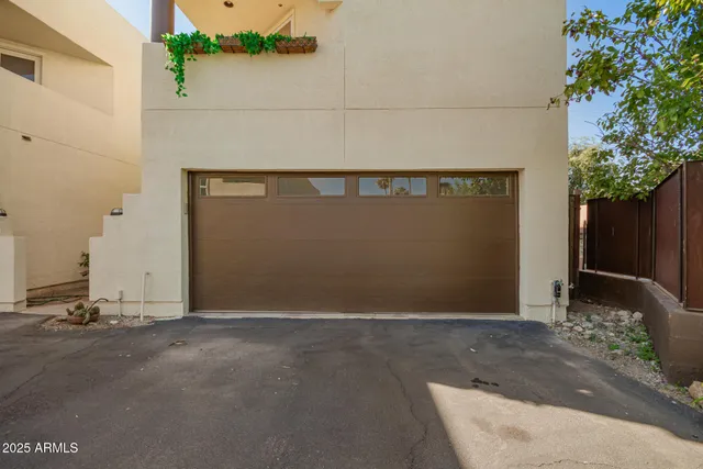 a view of a garage room